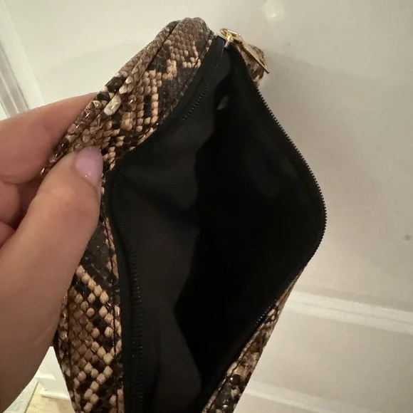 Snake Skin Pattern Fanny Pack - Picture 3 of 5